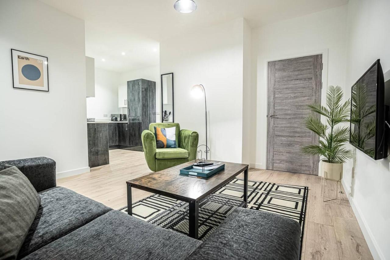 Bayard Apartments - 2 Bed Apartment Contractors Welcome Peterborough Dış mekan fotoğraf